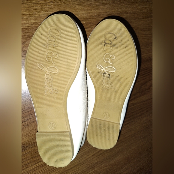 Cat and Jack White Dress Flats Size 10 - Picture 2 of 5